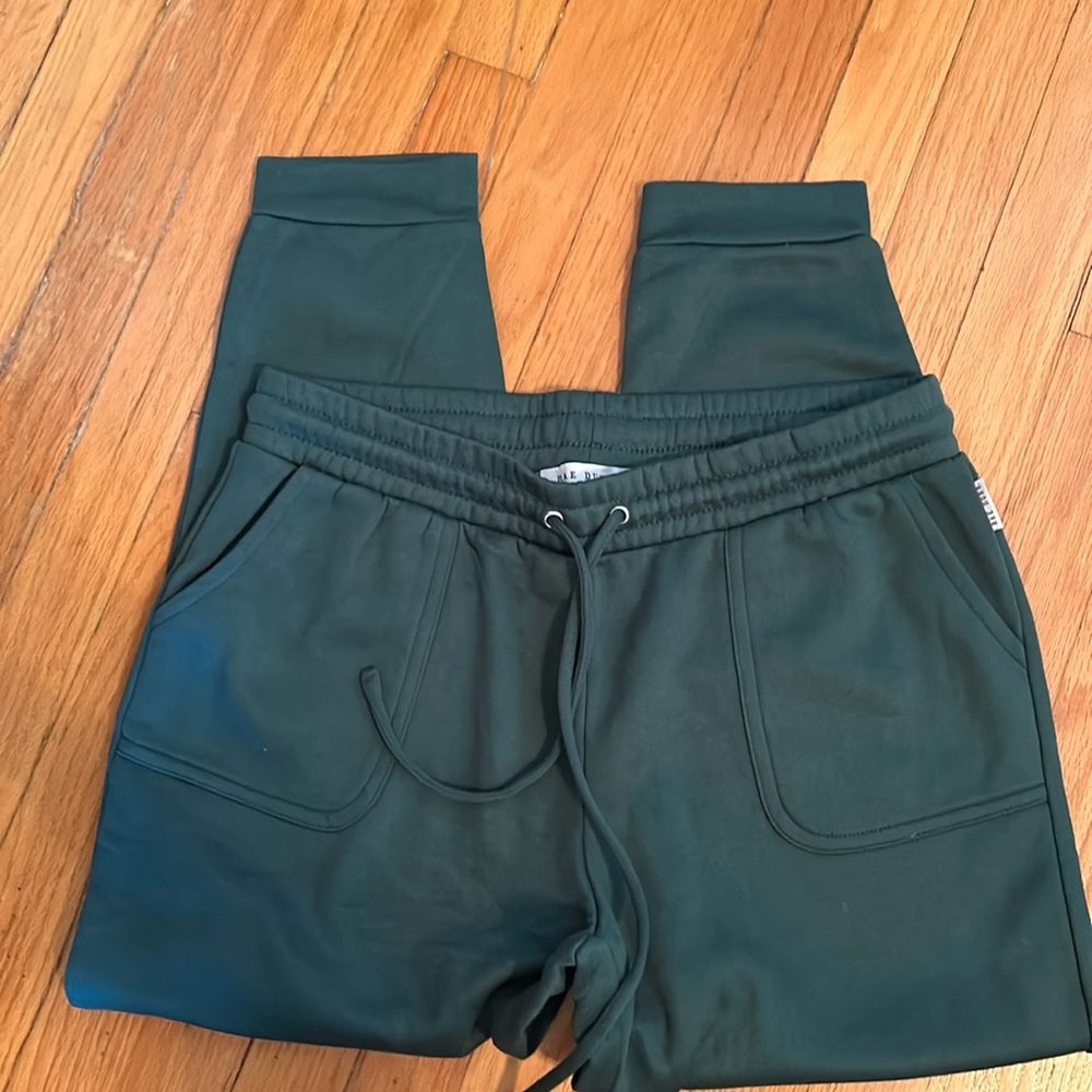 **b2g1** Rae Dunn joggers
